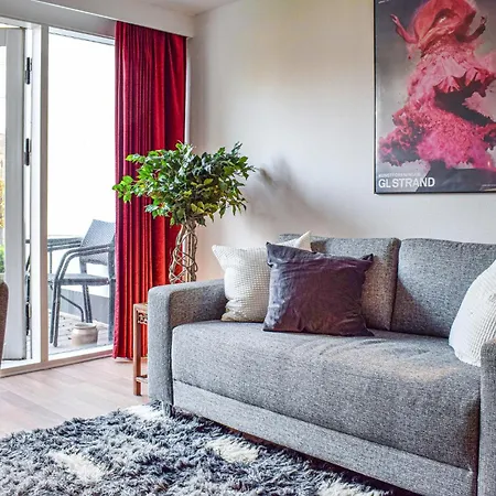 1 Bedroom Cozy In *
