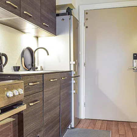 1 Bedroom Cozy In